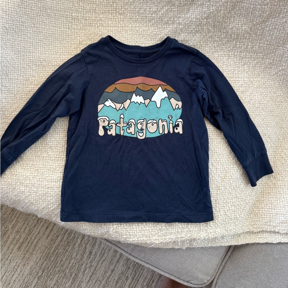 Patagonia Navy Long sleeve 2T